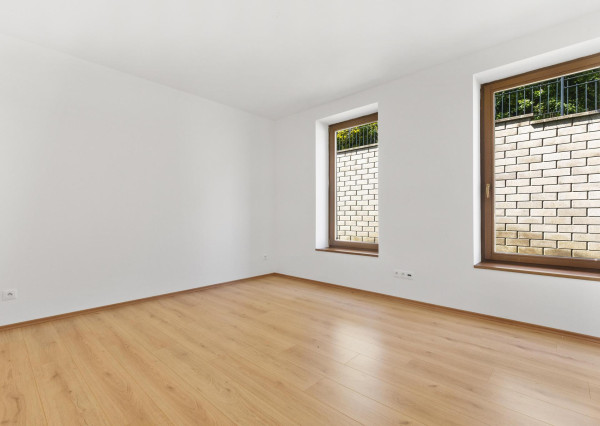 VÝNIMOČNÝ 3PODLAŽNÝ ROD. DOM SO ZÁHRADOU POD LESOM