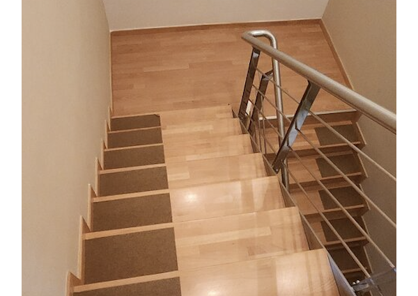 ATYPICKÝ PRIESTRANNÝ 4-IZBOVÝ MEZONET V DÚBRAVKE