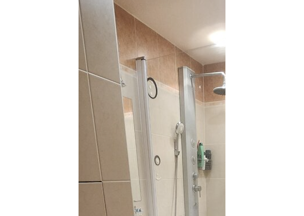 ATYPICKÝ PRIESTRANNÝ 4-IZBOVÝ MEZONET V DÚBRAVKE