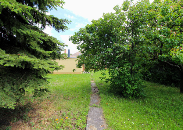 TOP!!! ZREKONŠTRUOVANÝ RD S VEĽKÝM POZEMKOM 939m2