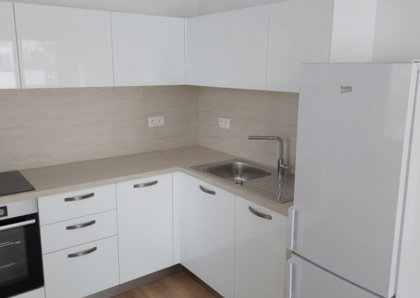 prenájom 2-izbový apartmán s terasou, garážou, pivnicou