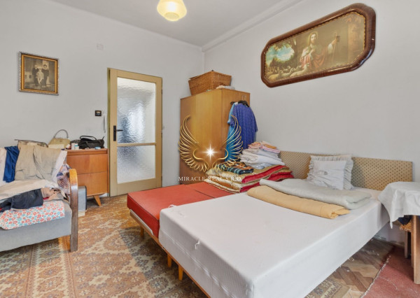 PRÍJEMNÝ A SLNEČNÝ 3I BYT S NEPRIECHODNÝMI IZBAMI A S LOGGIOU