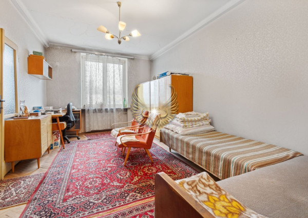 PRÍJEMNÝ A SLNEČNÝ 3I BYT S NEPRIECHODNÝMI IZBAMI A S LOGGIOU