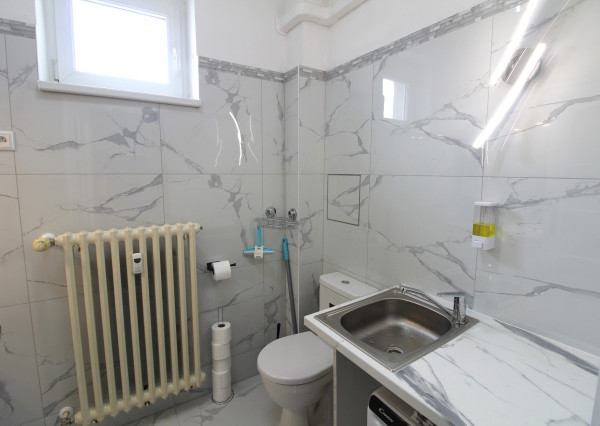 TOP!!! ZARIADENÝ 1I BYT S TERASOU NA GROSSLINGOVEJ