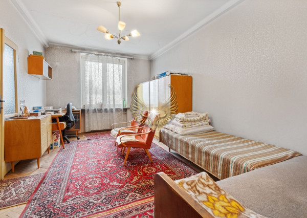 PRÍJEMNÝ A SLNEČNÝ 3I BYT S NEPRIECHODNÝMI IZBAMI A S LOGGIOU