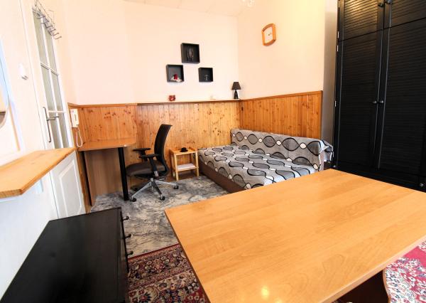 TOP!!! ZARIADENÝ 1I BYT S TERASOU NA GROSSLINGOVEJ