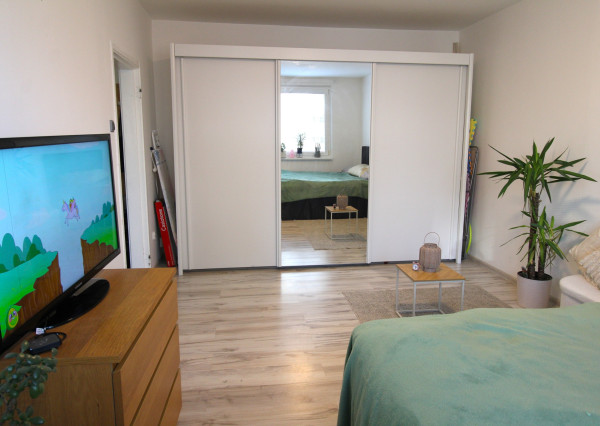 VEĽKÝ, ZREKONŠTRUOVANÝ 1I BYT AJ SO ZARIADENÍM V DÚBRAVKE