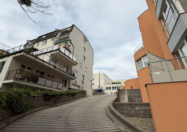 TOP!!! PRIESTRANNÁ GARÁŽ NA MAJERNÍKOVEJ