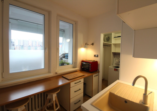 REZERVOVANÉ!!! ZREKONŠTRUOVANÝ 1I BYT S VEĽKOU LOGGIOU PRI LÍŠČOM ÚDOLÍ