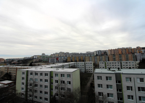 REZERVOVANÉ!!! ZREKONŠTRUOVANÝ 1I BYT S VEĽKOU LOGGIOU PRI LÍŠČOM ÚDOLÍ