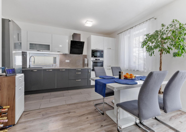 TOP!!! PREDAJ 2GENERAČNÉHO DOMU SO ZÁHRADOU V NOVOSTAVBE