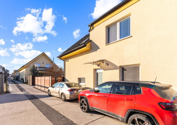 TOP!!! PREDAJ 2GENERAČNÉHO DOMU SO ZÁHRADOU V NOVOSTAVBE