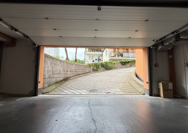 TOP!!! PRIESTRANNÁ GARÁŽ NA MAJERNÍKOVEJ