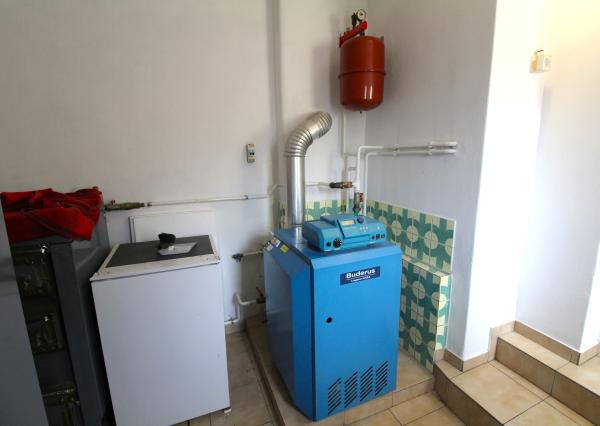 TOP!!! ZREKONŠTRUOVANÝ RD S VEĽKÝM POZEMKOM 939m2