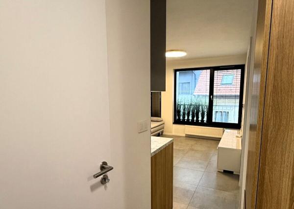 ŠTÝLOVÉ BÝVANIE V SRDCI STARÉHO MESTA – Moderný 2i byt v projekte Vila Ľadová