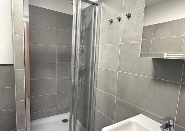 ŠTÝLOVÉ BÝVANIE V SRDCI STARÉHO MESTA – Moderný 2i byt v projekte Vila Ľadová