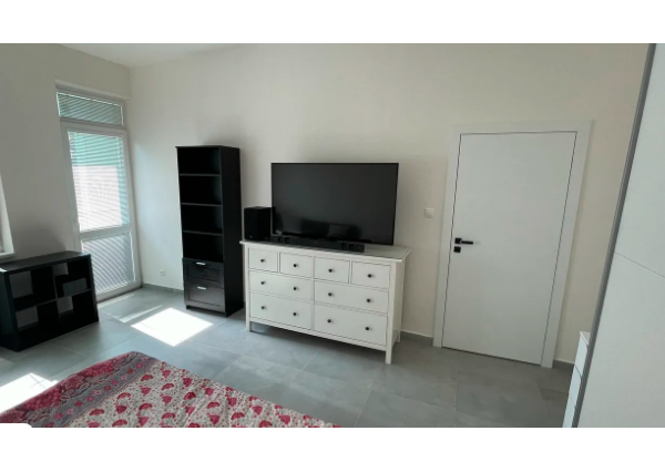 Väčší 1izbový byt na prenájom, v Rači s povolením domácich zvierat