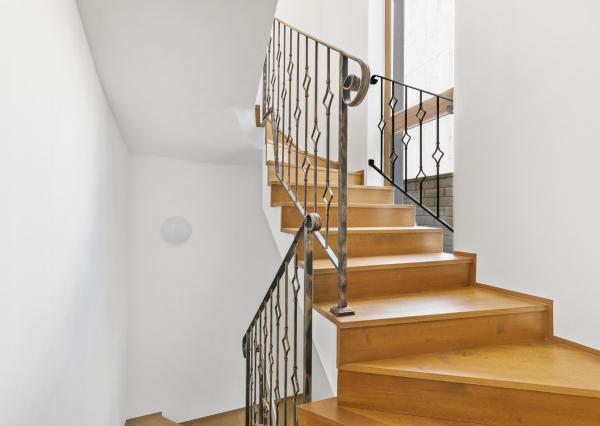 TOP!!! LUXUSNÝ 2GENERAČNÝ ROD. DOM POD LESOM