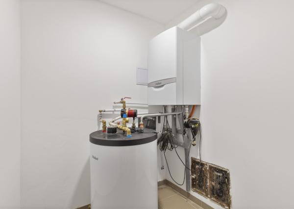 TOP!!! LUXUSNÝ 2GENERAČNÝ ROD. DOM POD LESOM