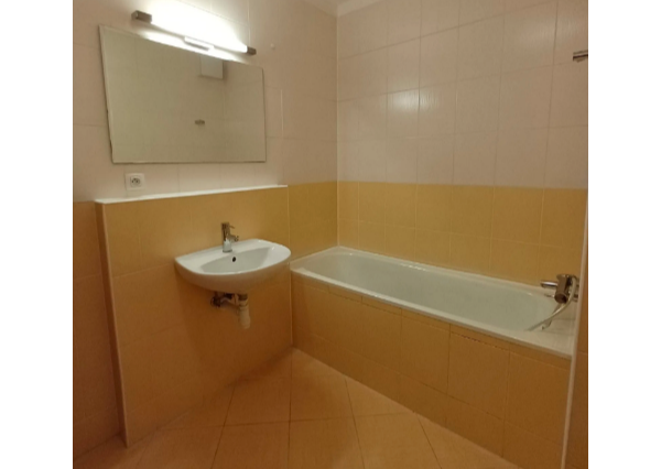 Na prenájom 2izbový byt v obľúbenej lokalite (Zimný štadión)