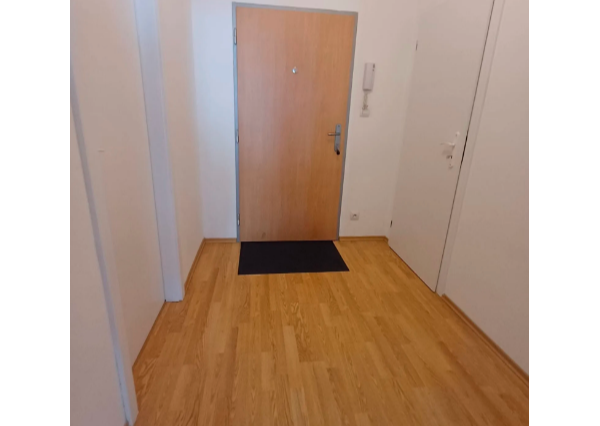 Na prenájom 2izbový byt v obľúbenej lokalite (Zimný štadión)