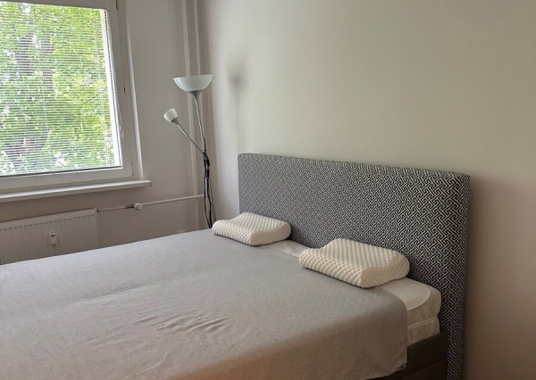 Prenájom 2IB - Petržalka - Poloreckého ulica