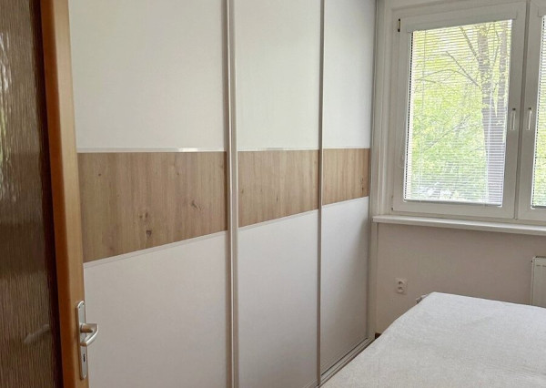 Prenájom 2IB - Petržalka - Poloreckého ulica