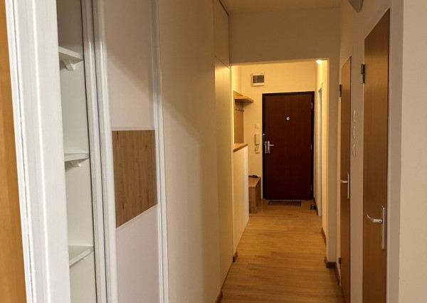 Prenájom 2IB - Petržalka - Poloreckého ulica