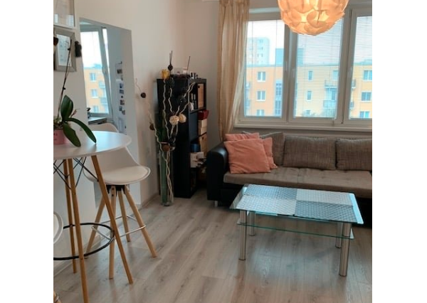 Kompletne zrekonštruovaný 2 izbový byt s balkónom pri Štrkovec