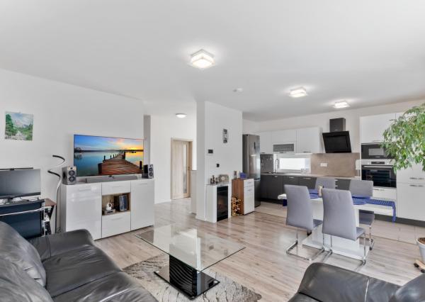 PREDAJ 5IZBOVÝ ROD. DOM SO ZÁHRADOU A PARKOVANÍM V NOVOSTAVBE