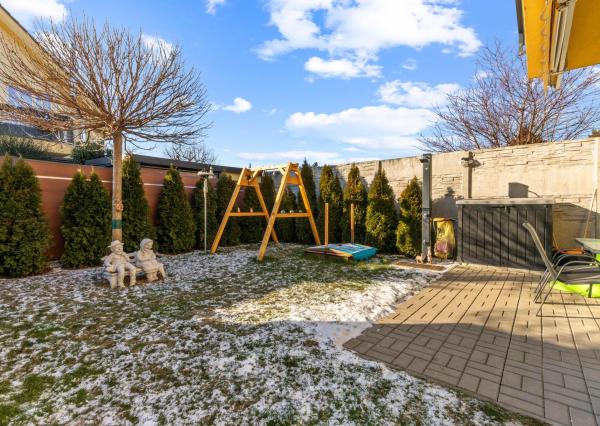 PREDAJ 5IZBOVÝ ROD. DOM SO ZÁHRADOU A PARKOVANÍM V NOVOSTAVBE