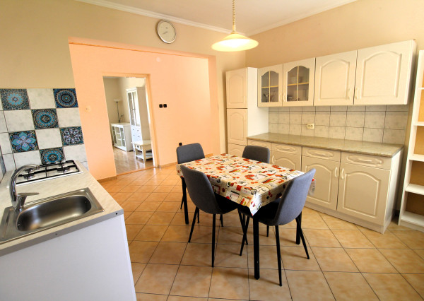 TOP!!! ZREKONŠTRUOVANÝ RD S VEĽKÝM POZEMKOM 939m2