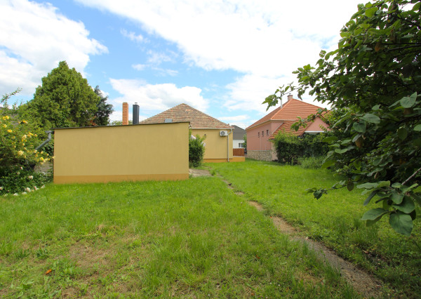 TOP!!! ZREKONŠTRUOVANÝ RD S VEĽKÝM POZEMKOM 939m2