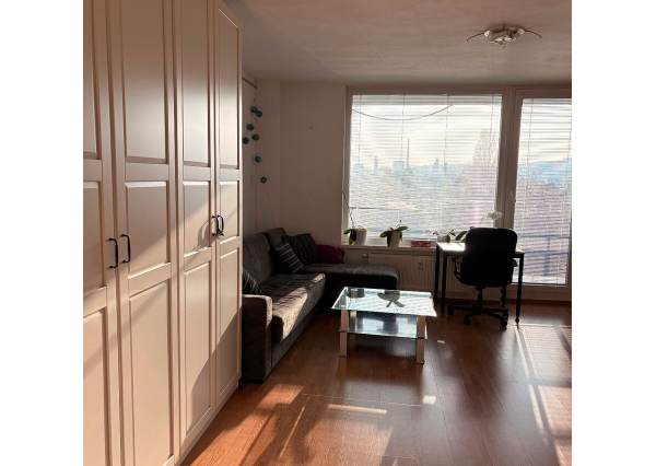 Veľkoryso riešený 4izbový byt na predaj, BA