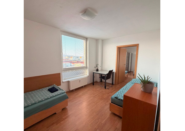 Veľkoryso riešený 4izbový byt na predaj, BA