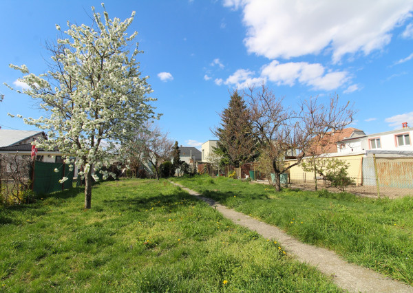 TOP!!! PREDAJ 2PODLAŽNÉHO ROD. DOMU SO ZÁHRADOU V IVANKE PRI DUNAJI