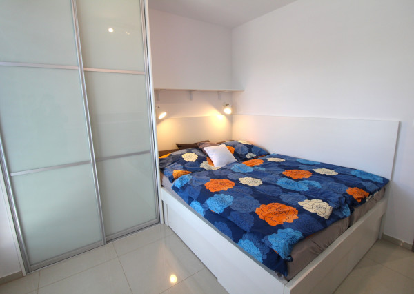 TOP!!! MODERNÝ 2I APARTMÁN S VEĽKÝM BALKÓNOM A PARKOVANÍM V NOVOSTAVBE