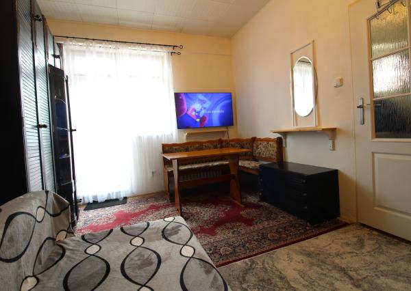 Štýlové bývanie v srdci mesta s veľkou terasou a panoramatickým výhľadom!