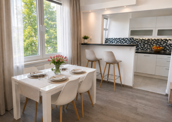 PRIESTRANNÝ, KOMPLETNE ZREKONŠTRUOVANÝ 3I BYT S BALKÓNOM NA HABURSKEJ