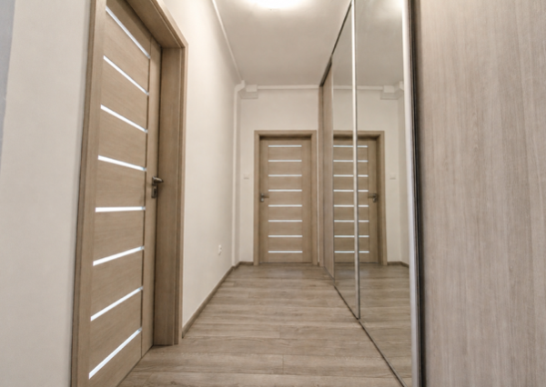 PRIESTRANNÝ, KOMPLETNE ZREKONŠTRUOVANÝ 3I BYT S BALKÓNOM NA HABURSKEJ