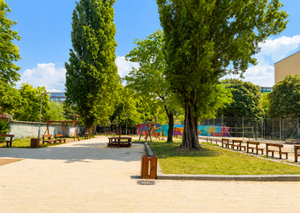 PRIESTRANNÝ, KOMPLETNE ZREKONŠTRUOVANÝ 3I BYT S BALKÓNOM NA HABURSKEJ