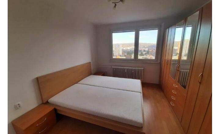 NOVOZREKONŠTRUOVANÝ 2I BYT S NEPRIECHODNÝMI IZBAMI NA KPT. RAŠU - fotografia 7