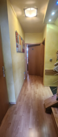 ATYPICKÝ PRIESTRANNÝ 4-IZBOVÝ MEZONET V DÚBRAVKE - fotografia 16
