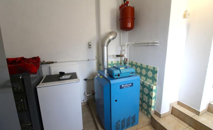 Predaný!!! ZREKONŠTRUOVANÝ RD S VEĽKÝM POZEMKOM 939m2 - fotografia 16