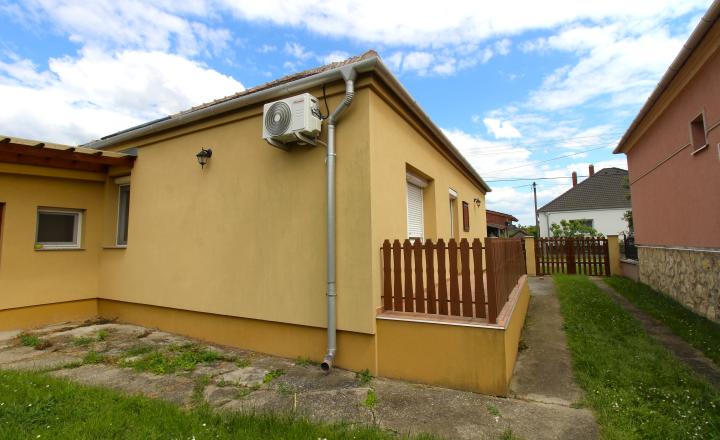 Predaný!!! ZREKONŠTRUOVANÝ RD S VEĽKÝM POZEMKOM 939m2 - fotografia 17
