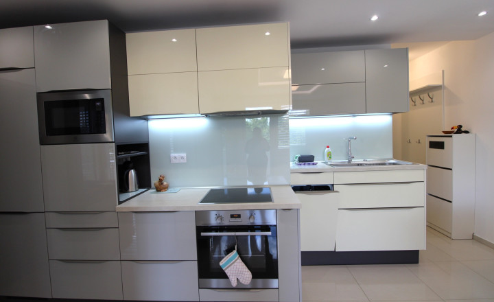 PRENAJATÉ!!! MODERNÝ 2I APARTMÁN S VEĽKÝM BALKÓNOM A PARKOVANÍM V NOVOSTAVBE - fotografia 9