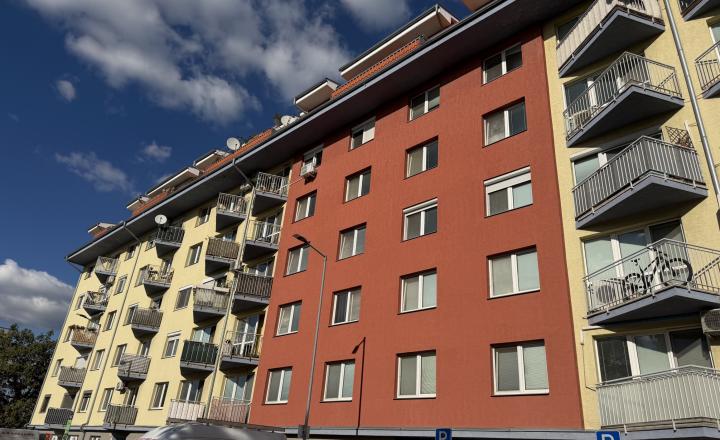 PRIESTRANNÝ 2I BYT (65 m²) S BALKÓNOM A VÝHĽADOM DO PARKU NA ZAČIATKU PETRŽALKY - fotografia 19