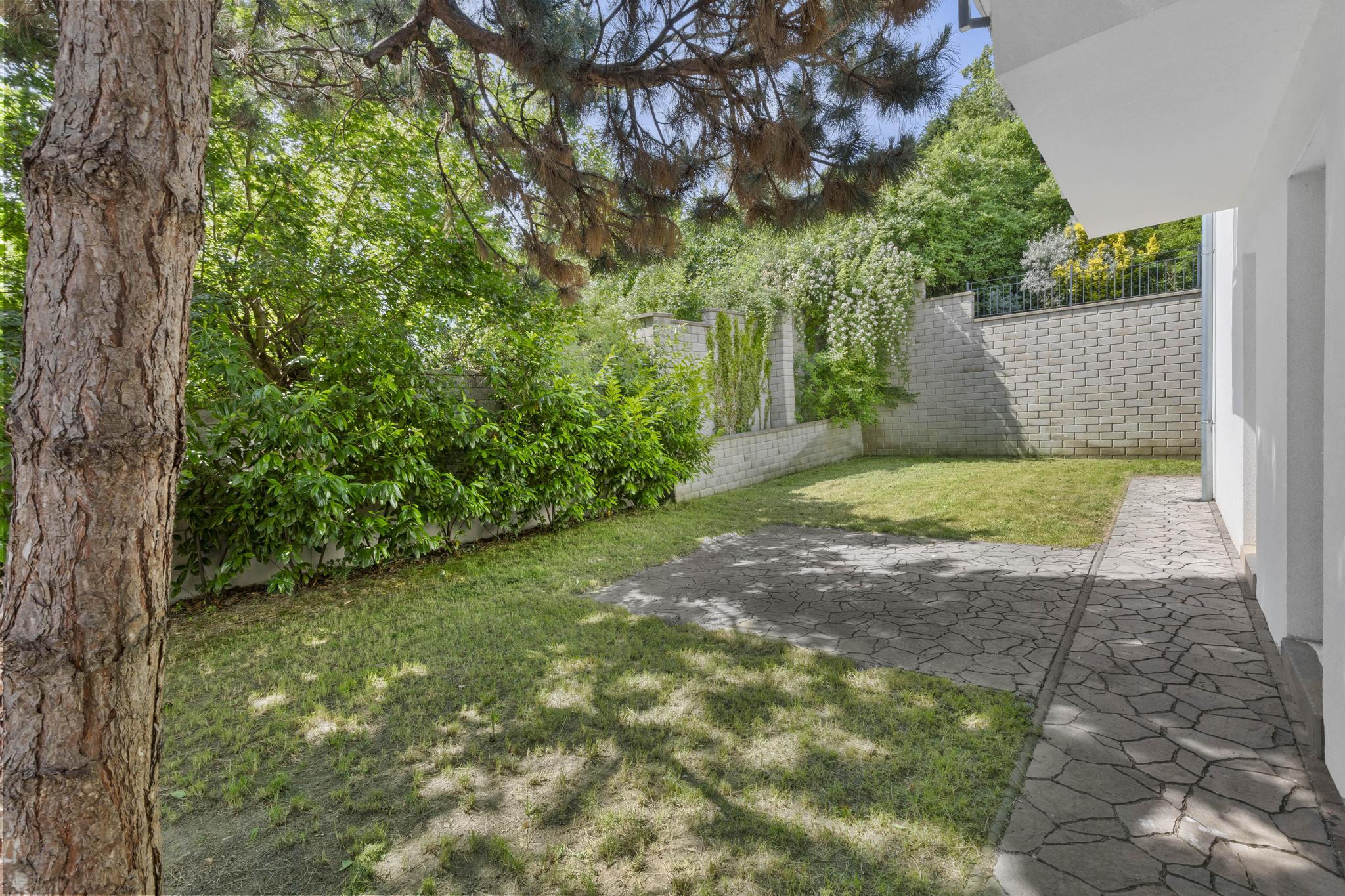 NOVINKA!!! NÁDHERNÝ 3PODLAŽNÝ ROD. DOM SO ZÁHRADOU POD LESOM