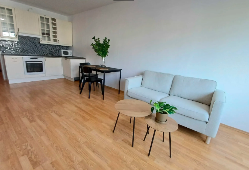 Na prenájom 2izbový byt v obľúbenej lokalite (Zimný štadión)